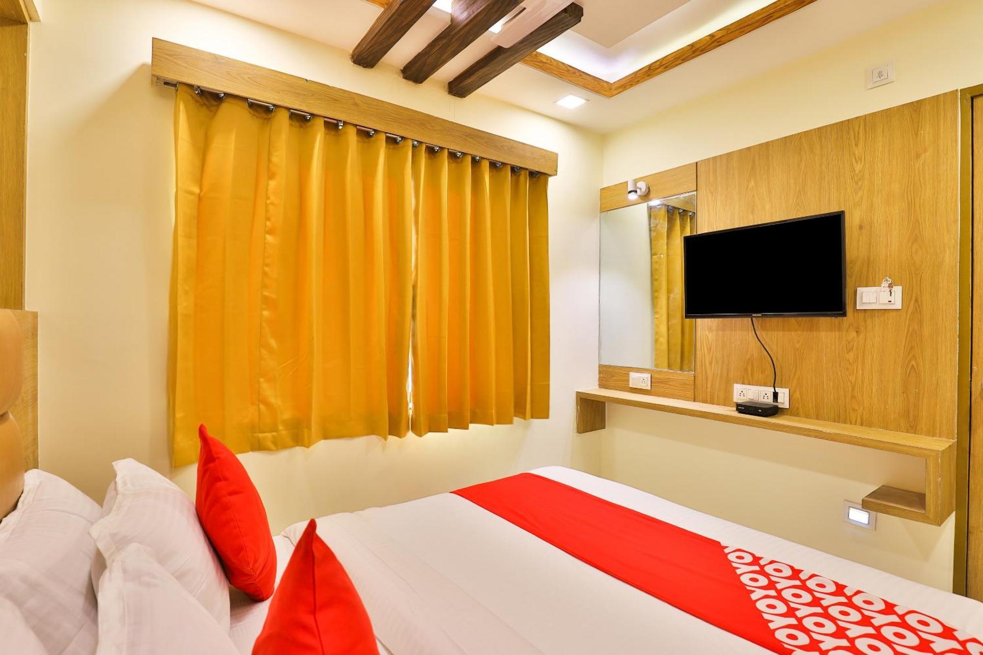 Hotel O Silver Palace Batwa ภายนอก รูปภาพ