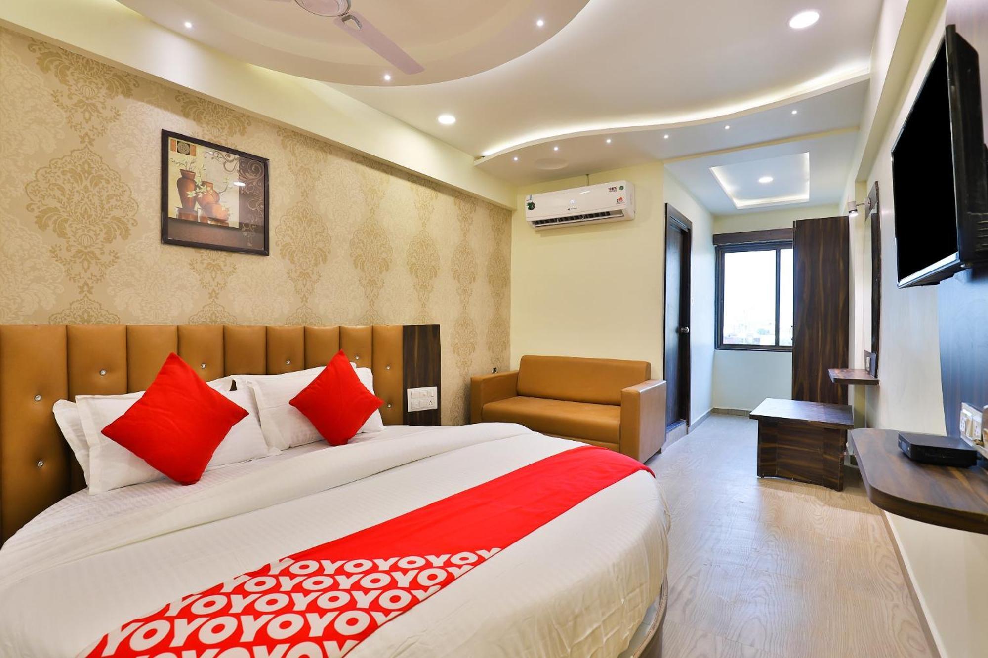 Hotel O Silver Palace Batwa ภายนอก รูปภาพ